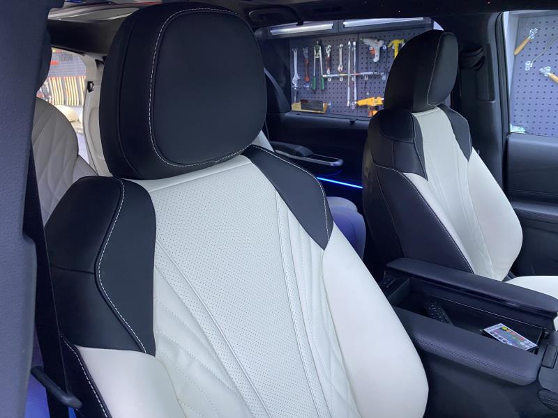 丰田塞纳改装内饰