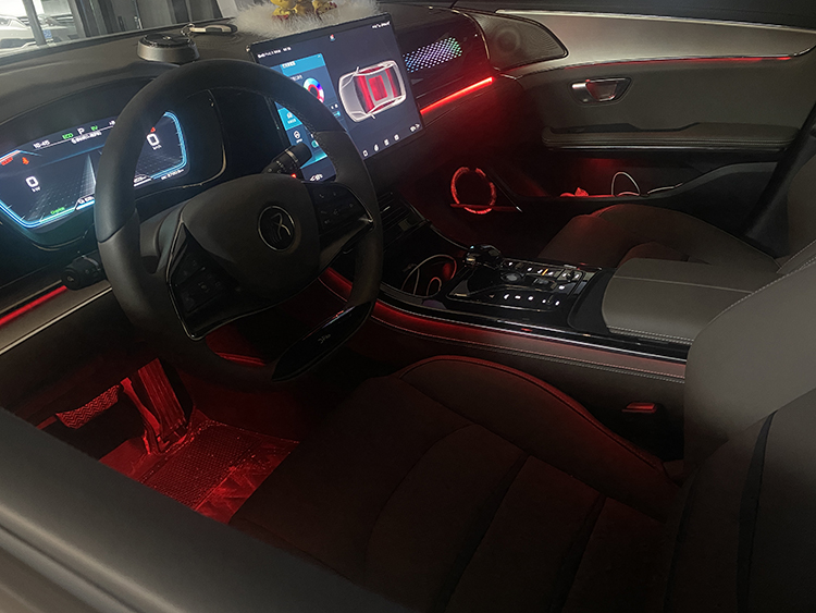 广州曾小姐比亚迪汉氛围灯改装案例